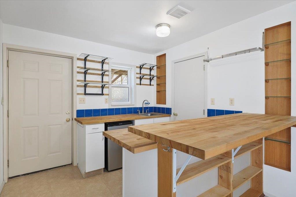 129 W 33rd Ave - Photo 38