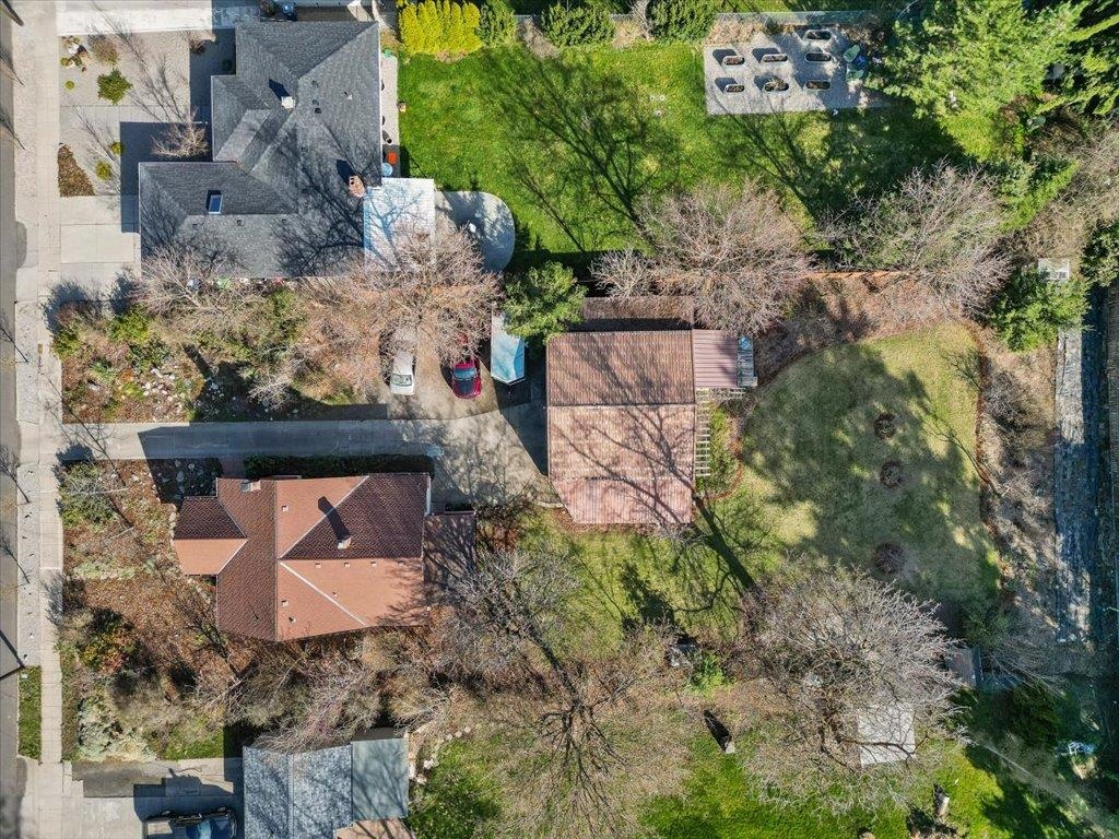129 W 33rd Ave - Photo 48