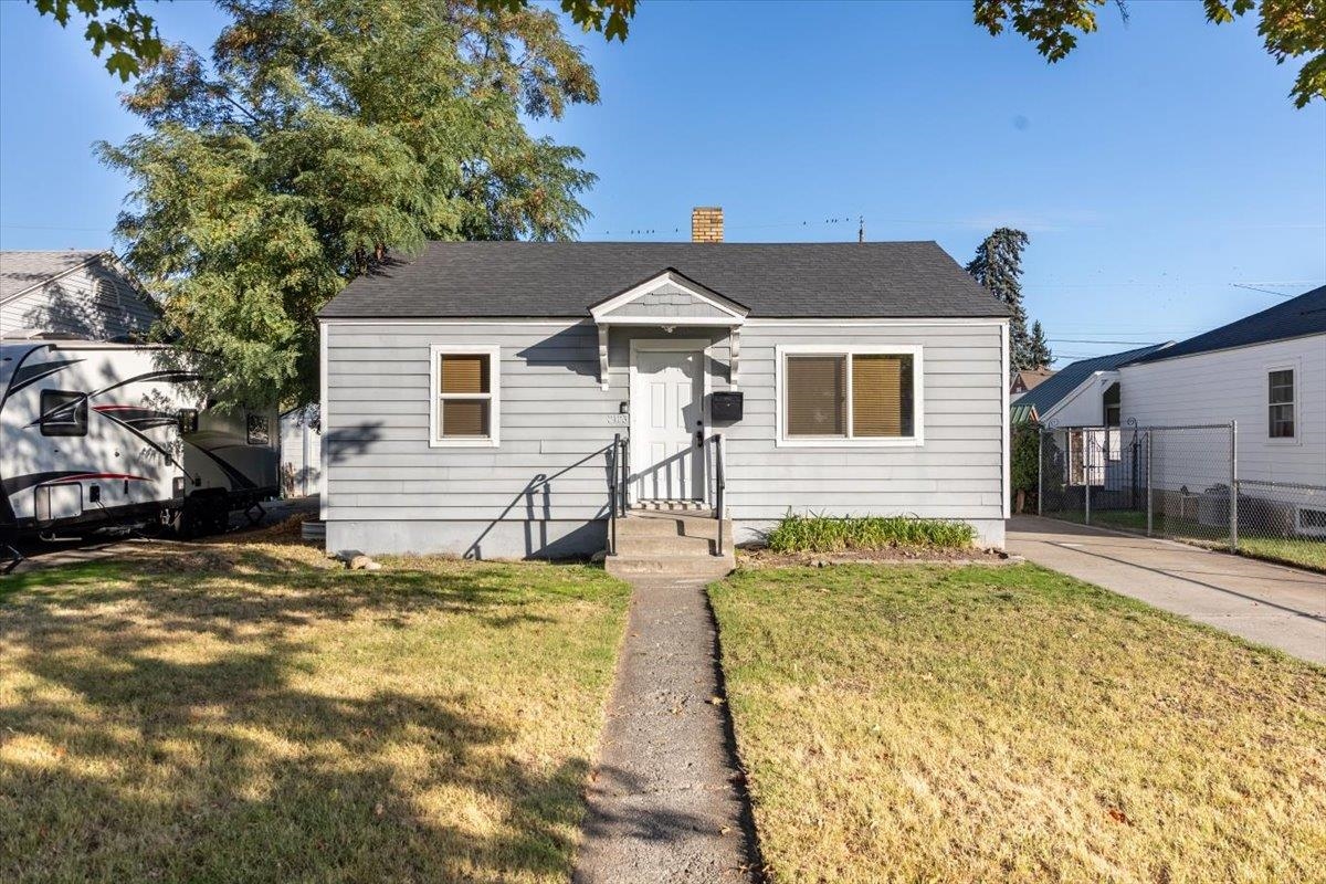 2123 E HEROY Ave - Photo 1