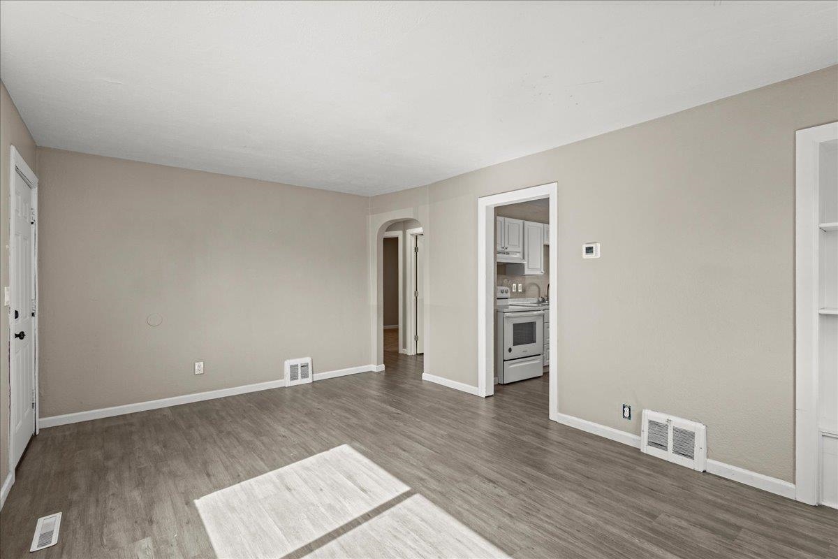 2123 E HEROY Ave - Photo 8