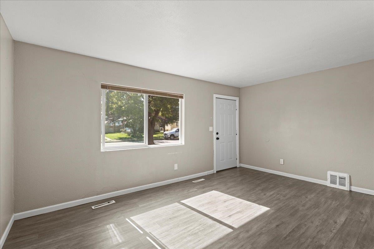 2123 E HEROY Ave - Photo 9