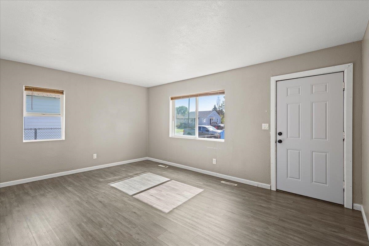 2123 E HEROY Ave - Photo 16