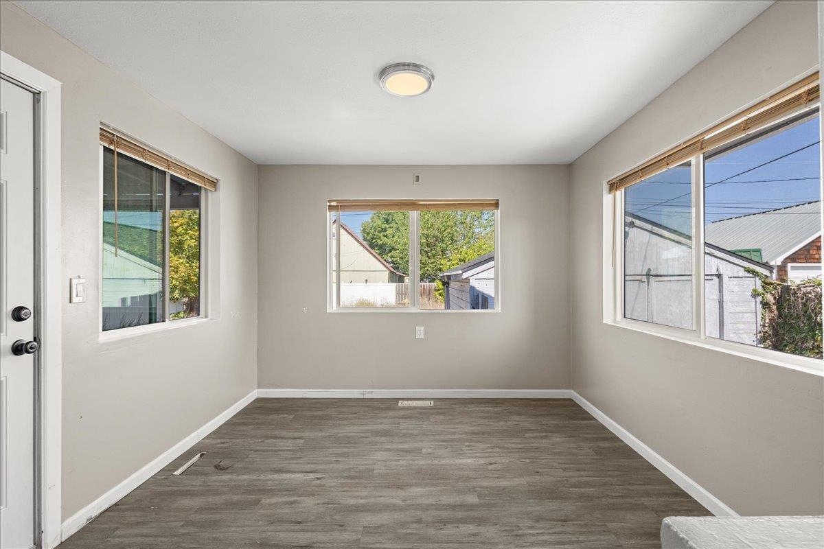 2123 E HEROY Ave - Photo 21