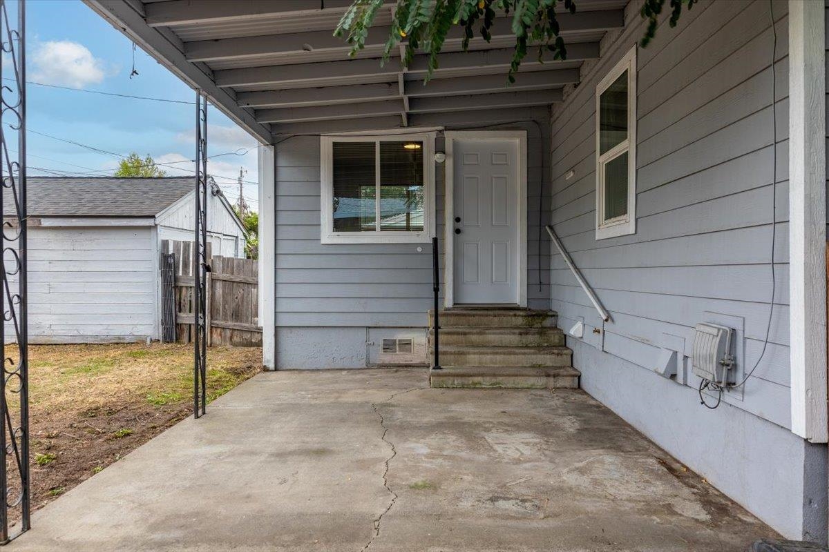 2123 E HEROY Ave - Photo 32