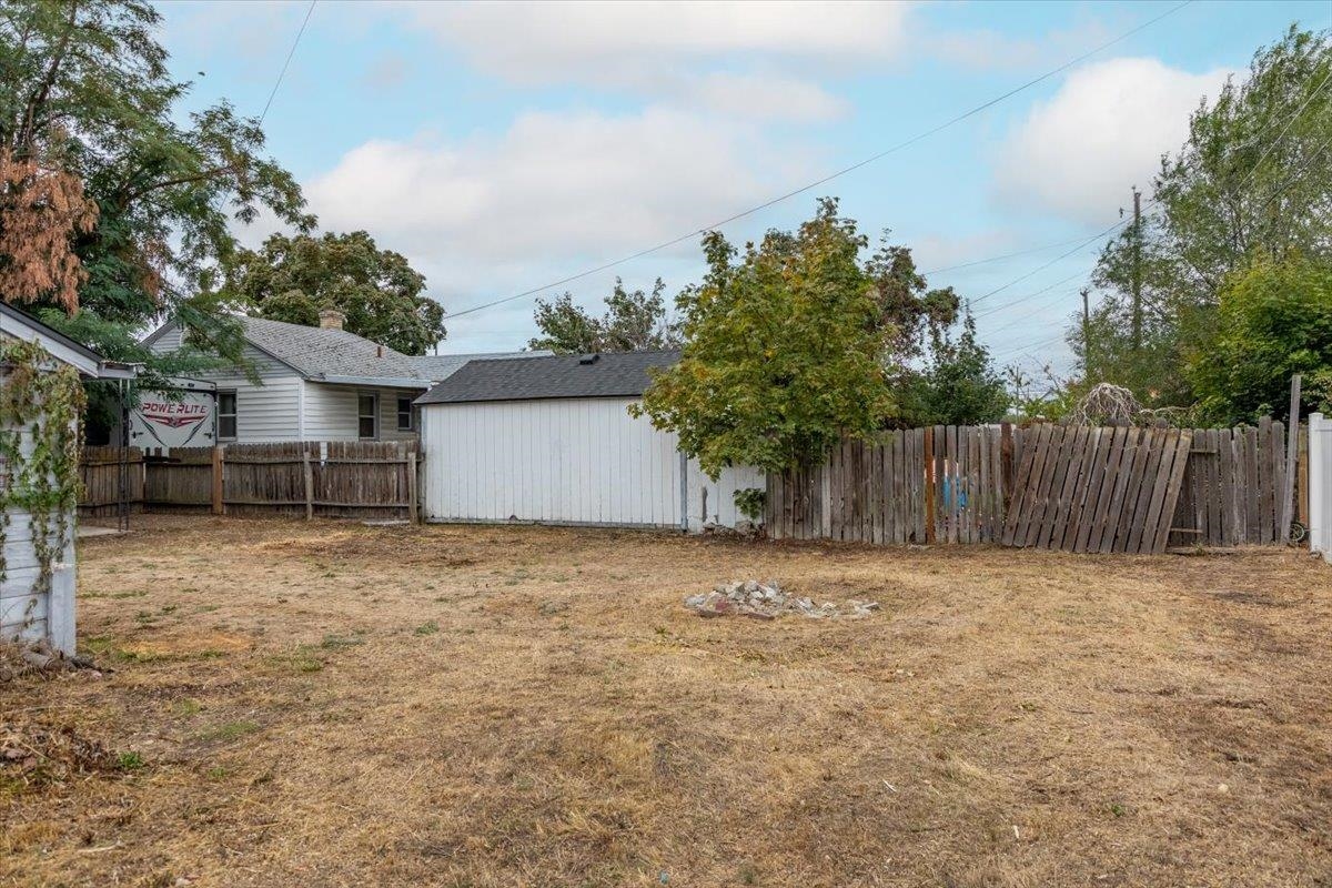 2123 E HEROY Ave - Photo 34