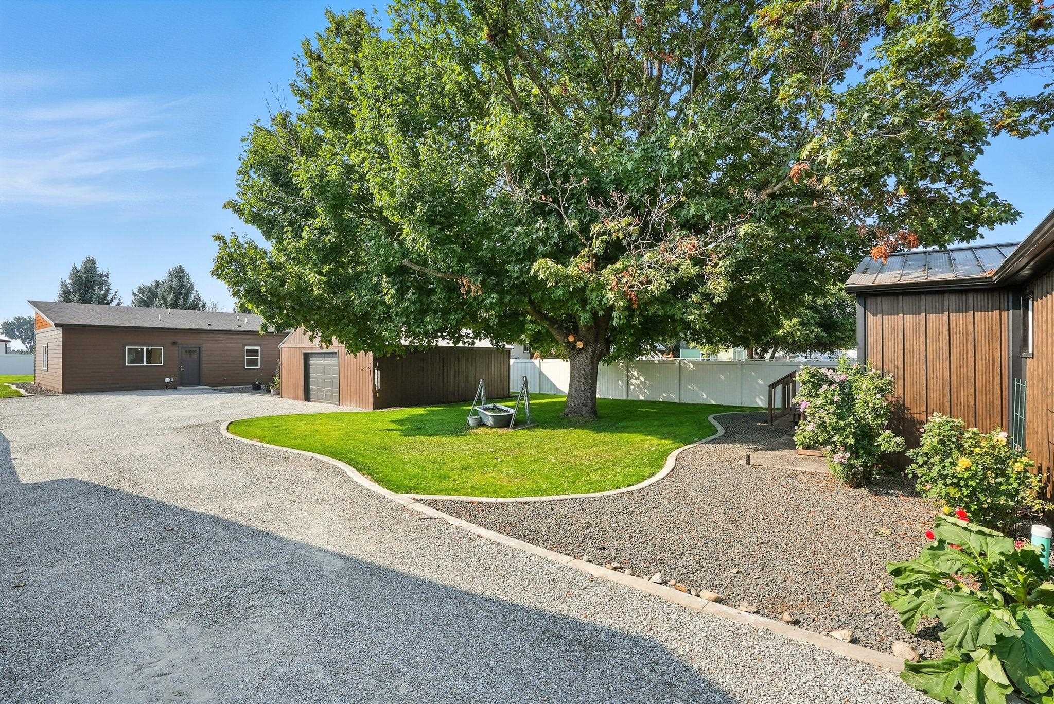 5325 N Vincent Rd - Photo 6