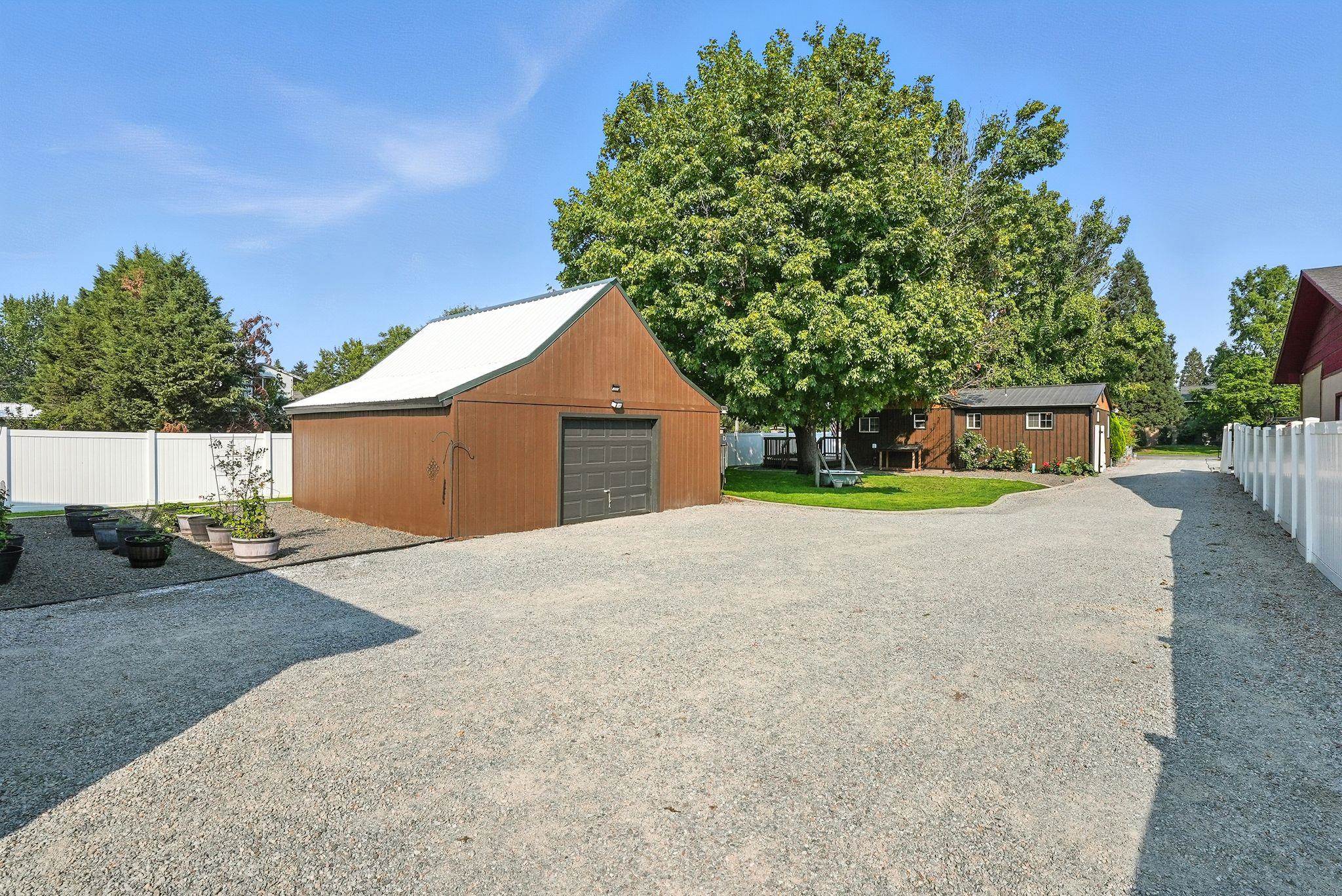 5325 N Vincent Rd - Photo 10