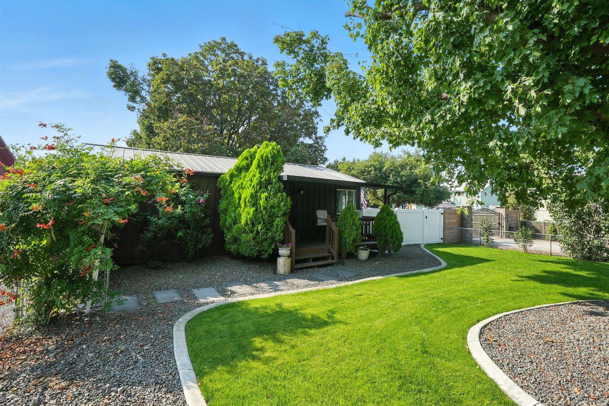 5325 N Vincent Rd - Photo 32