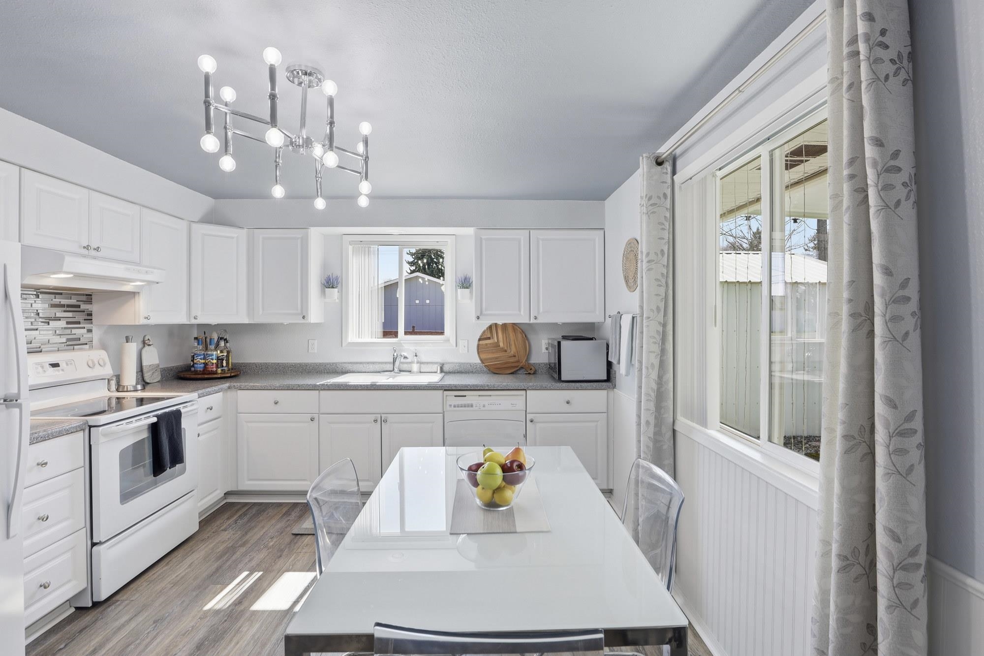 613 N Main St - Photo 7