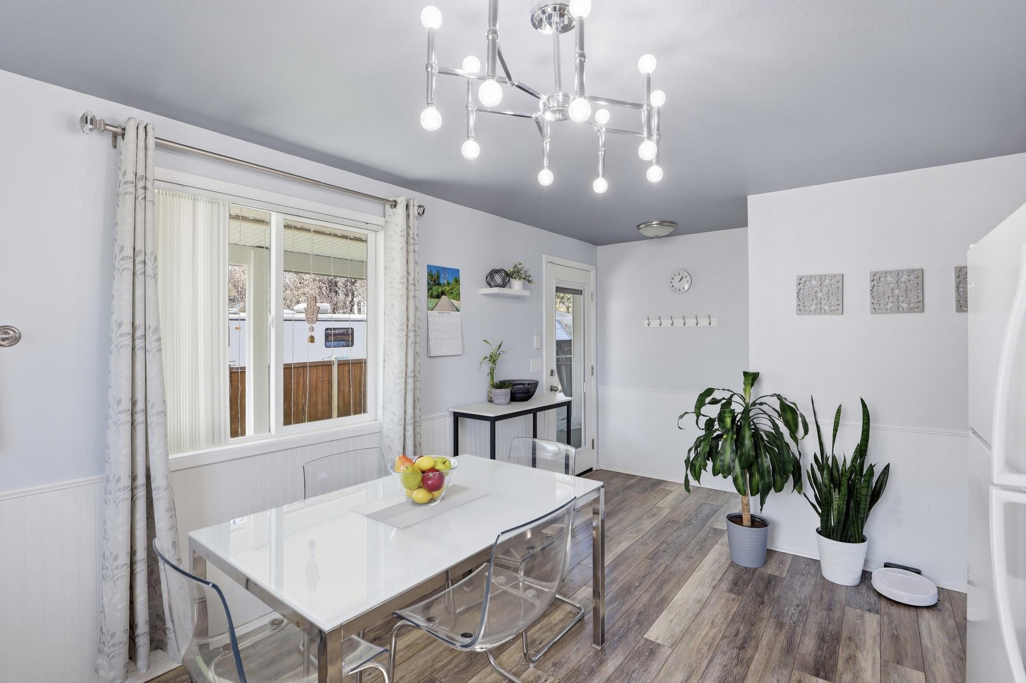 613 N Main St - Photo 8
