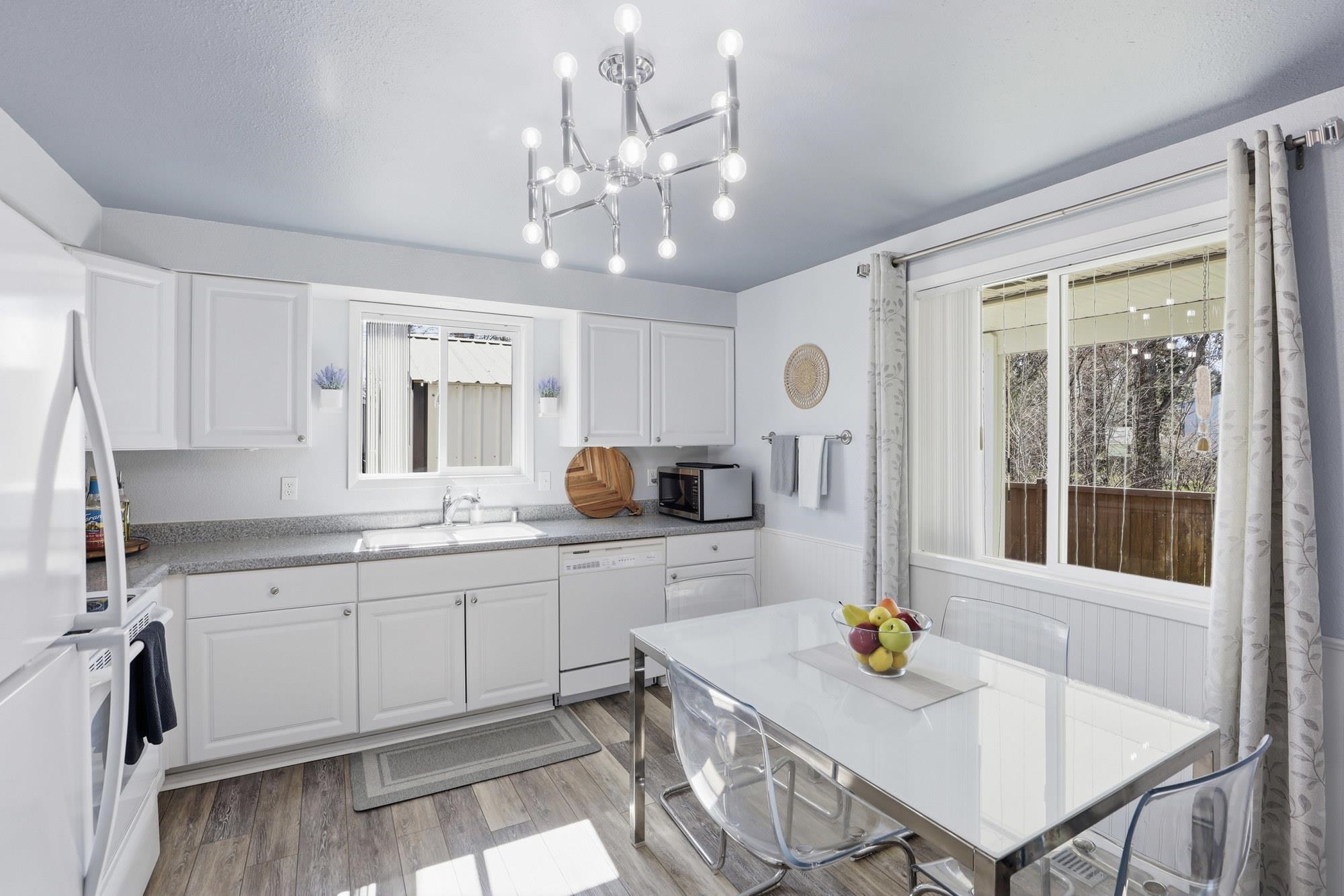 613 N Main St - Photo 9