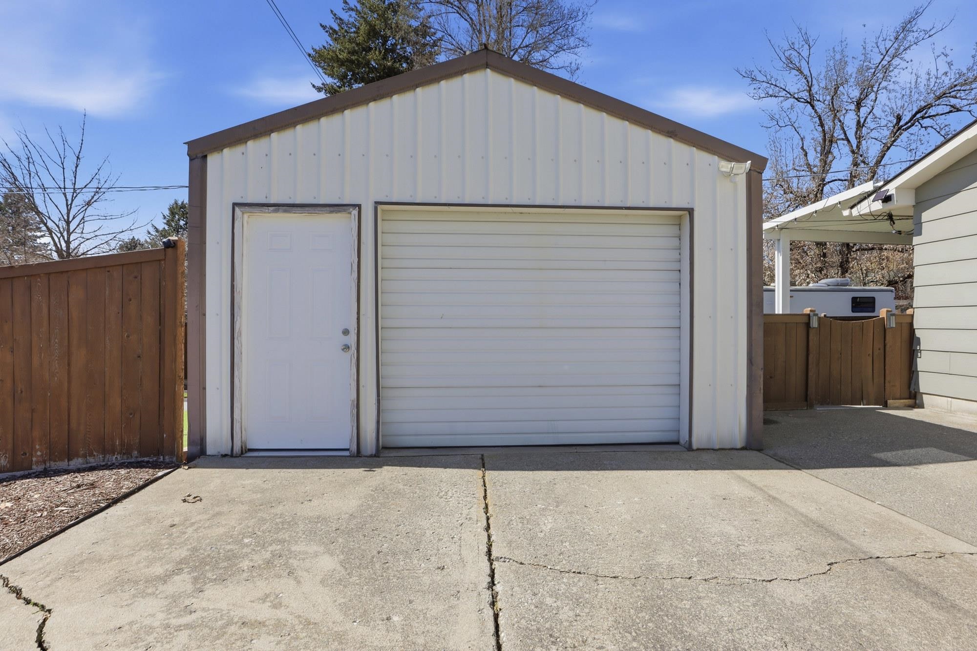 613 N Main St - Photo 26