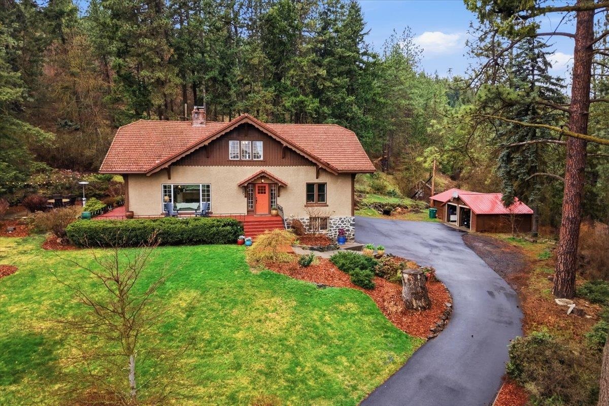 9227 N Mountain View Ln - Photo 1