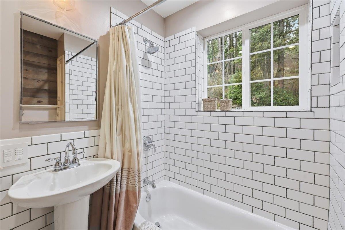 9227 N Mountain View Ln - Photo 16