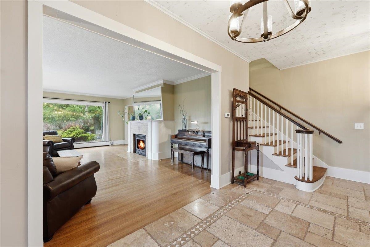 9227 N Mountain View Ln - Photo 18