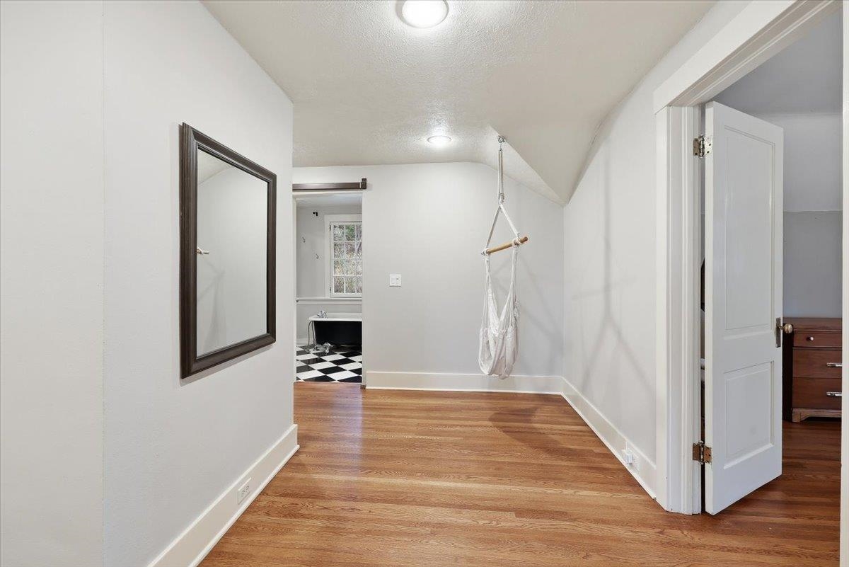 9227 N Mountain View Ln - Photo 19