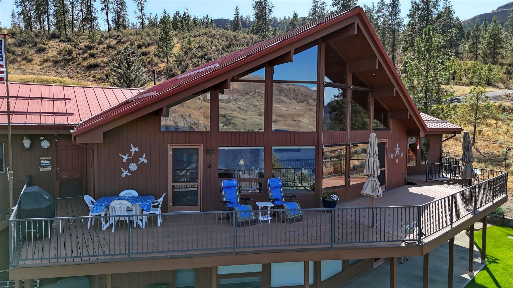 16547 Whitelaw Rd. E - Photo 4