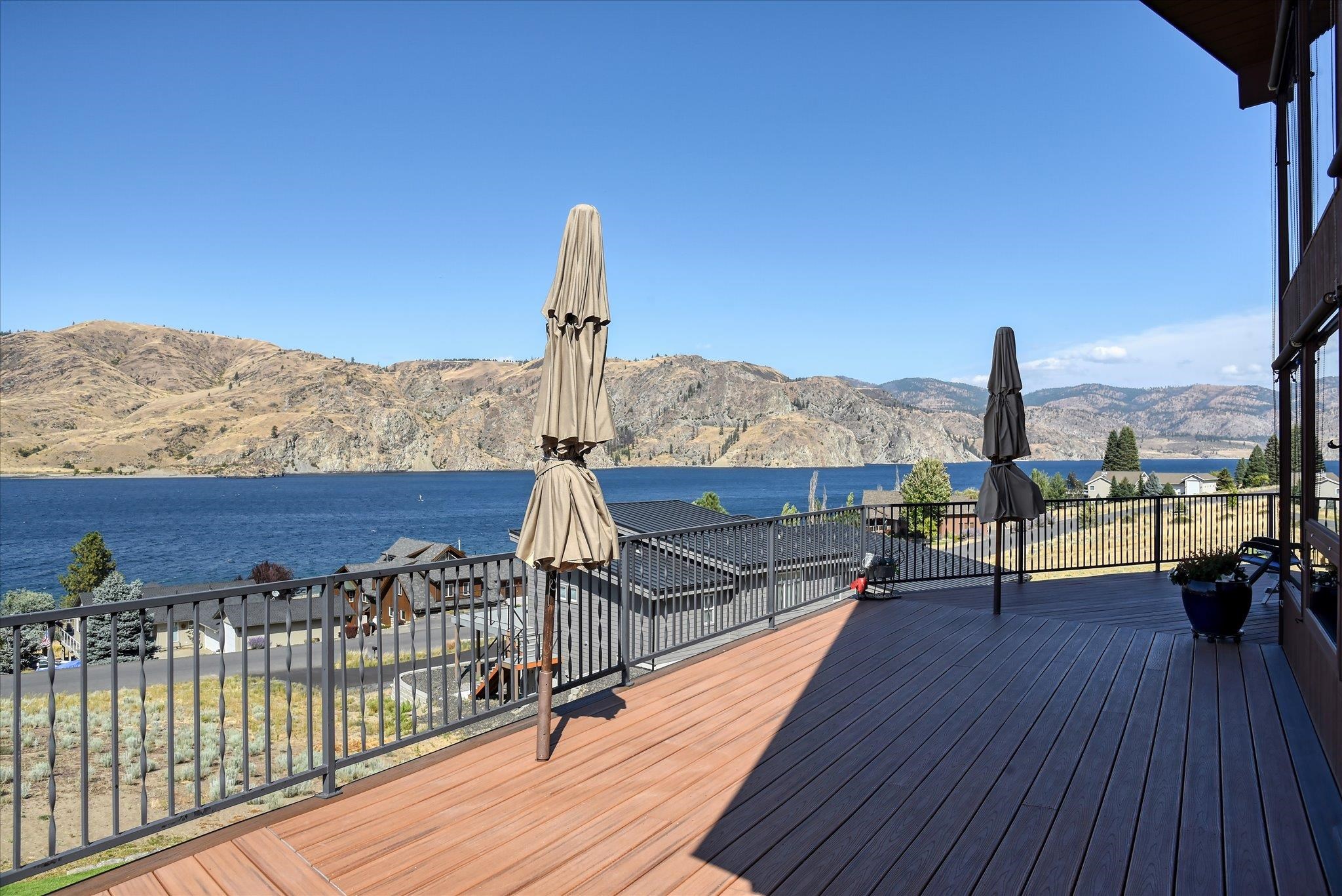 16547 Whitelaw Rd. E - Photo 8