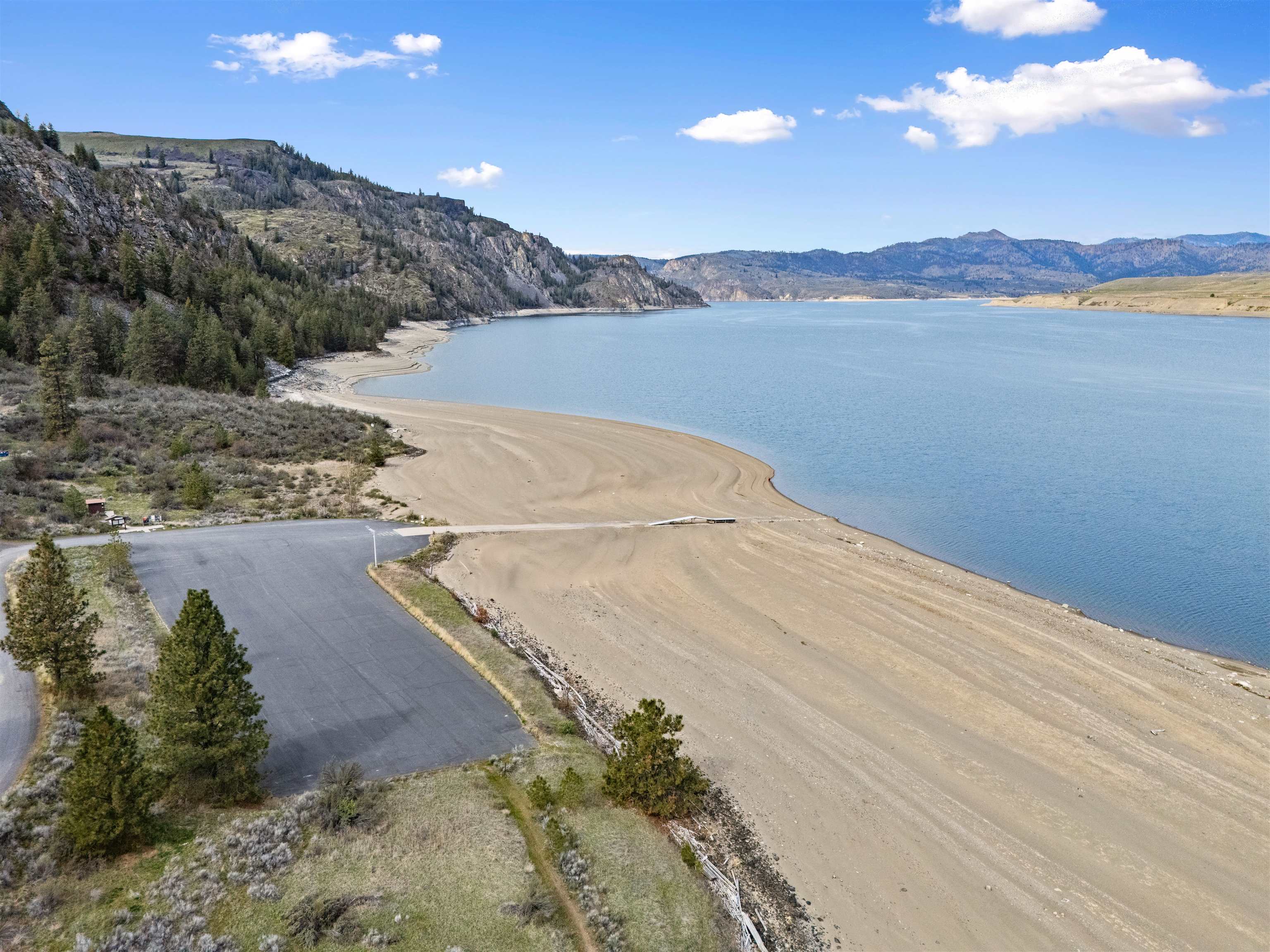 16547 Whitelaw Rd. E - Photo 11