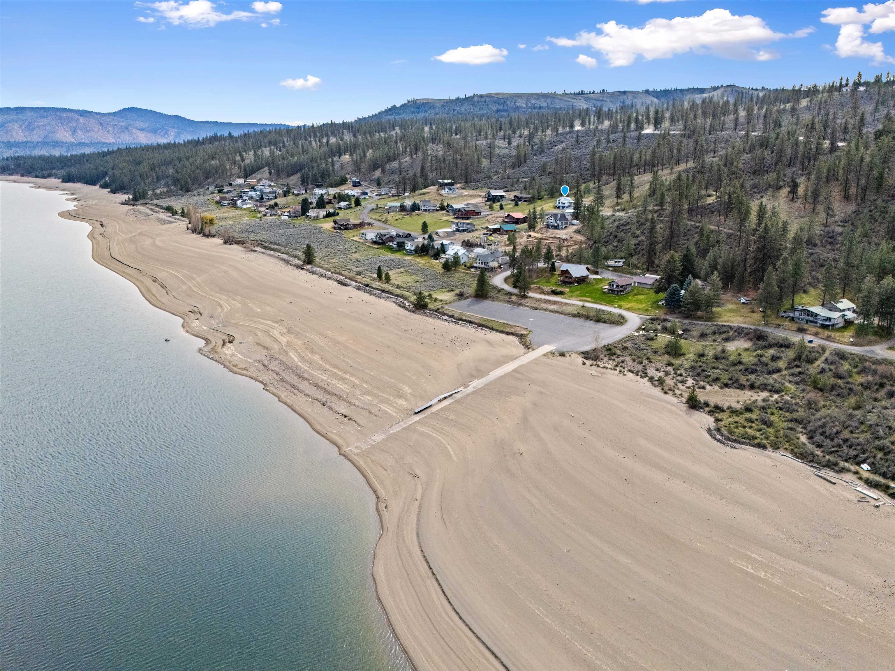 16547 Whitelaw Rd. E - Photo 12