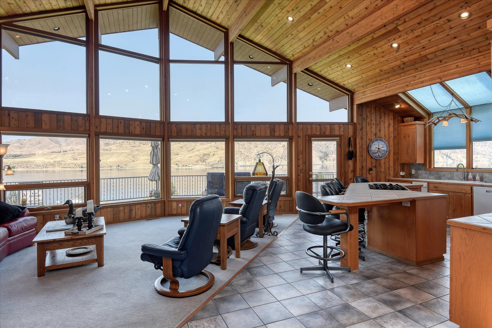 16547 Whitelaw Rd. E - Photo 18