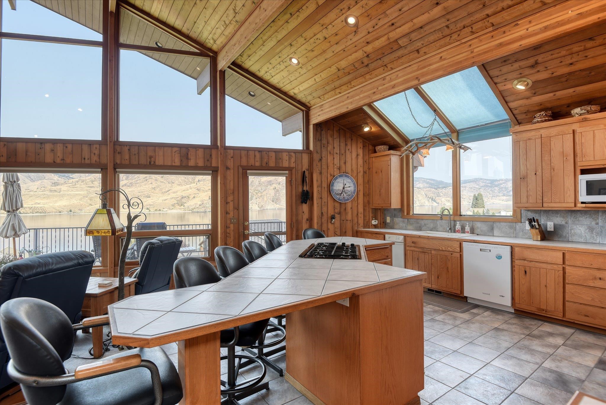 16547 Whitelaw Rd. E - Photo 20