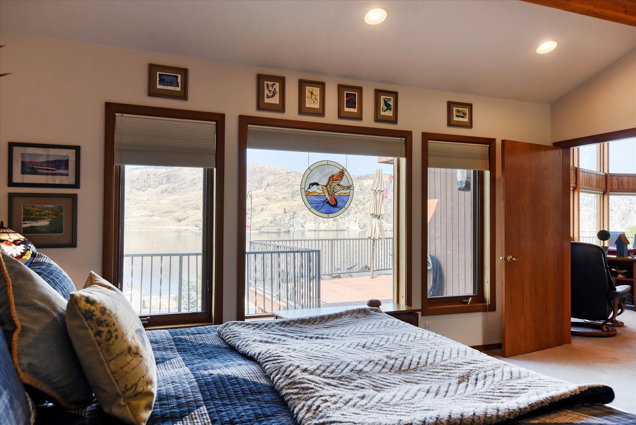 16547 Whitelaw Rd. E - Photo 26