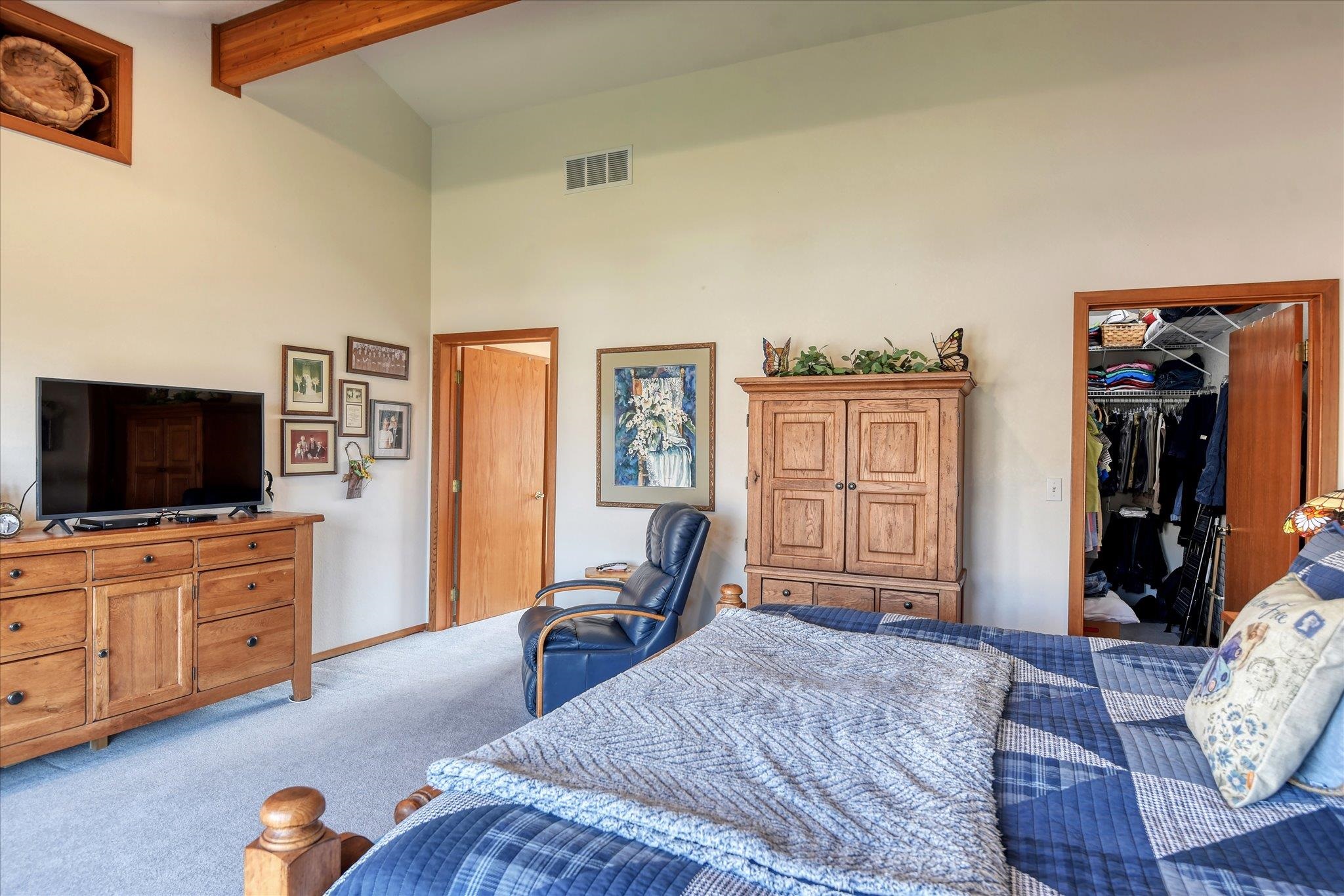 16547 Whitelaw Rd. E - Photo 27