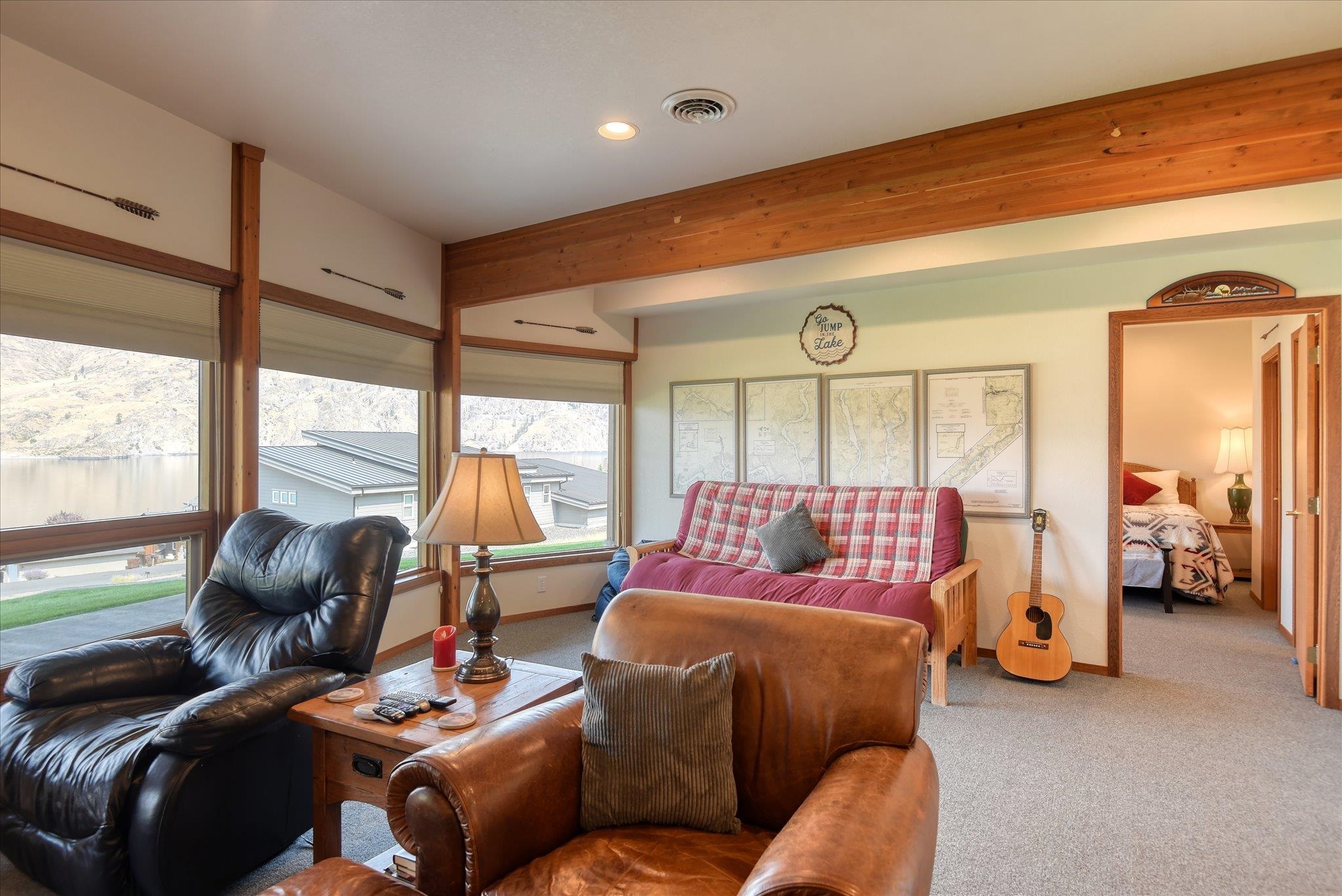 16547 Whitelaw Rd. E - Photo 35