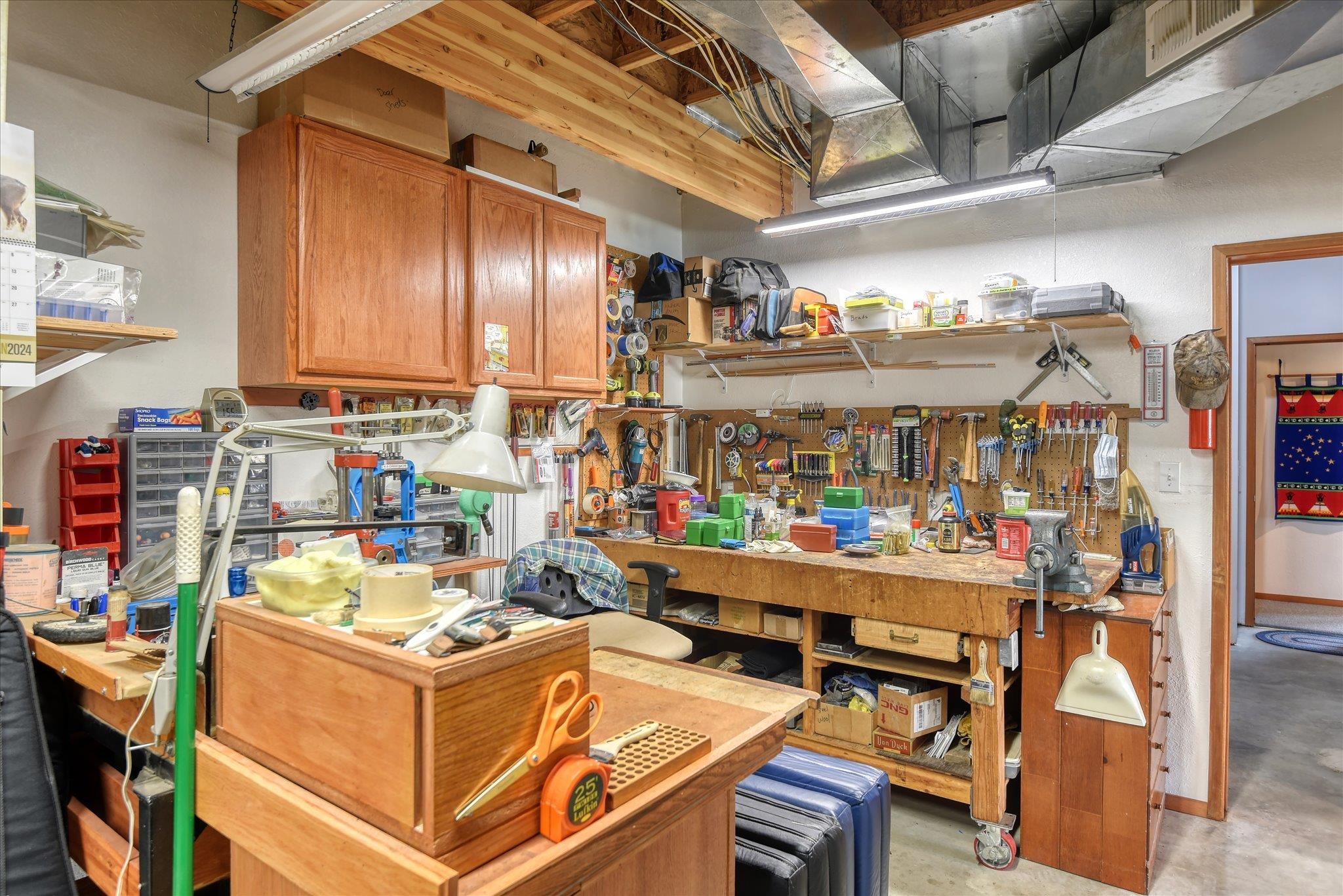 16547 Whitelaw Rd. E - Photo 48