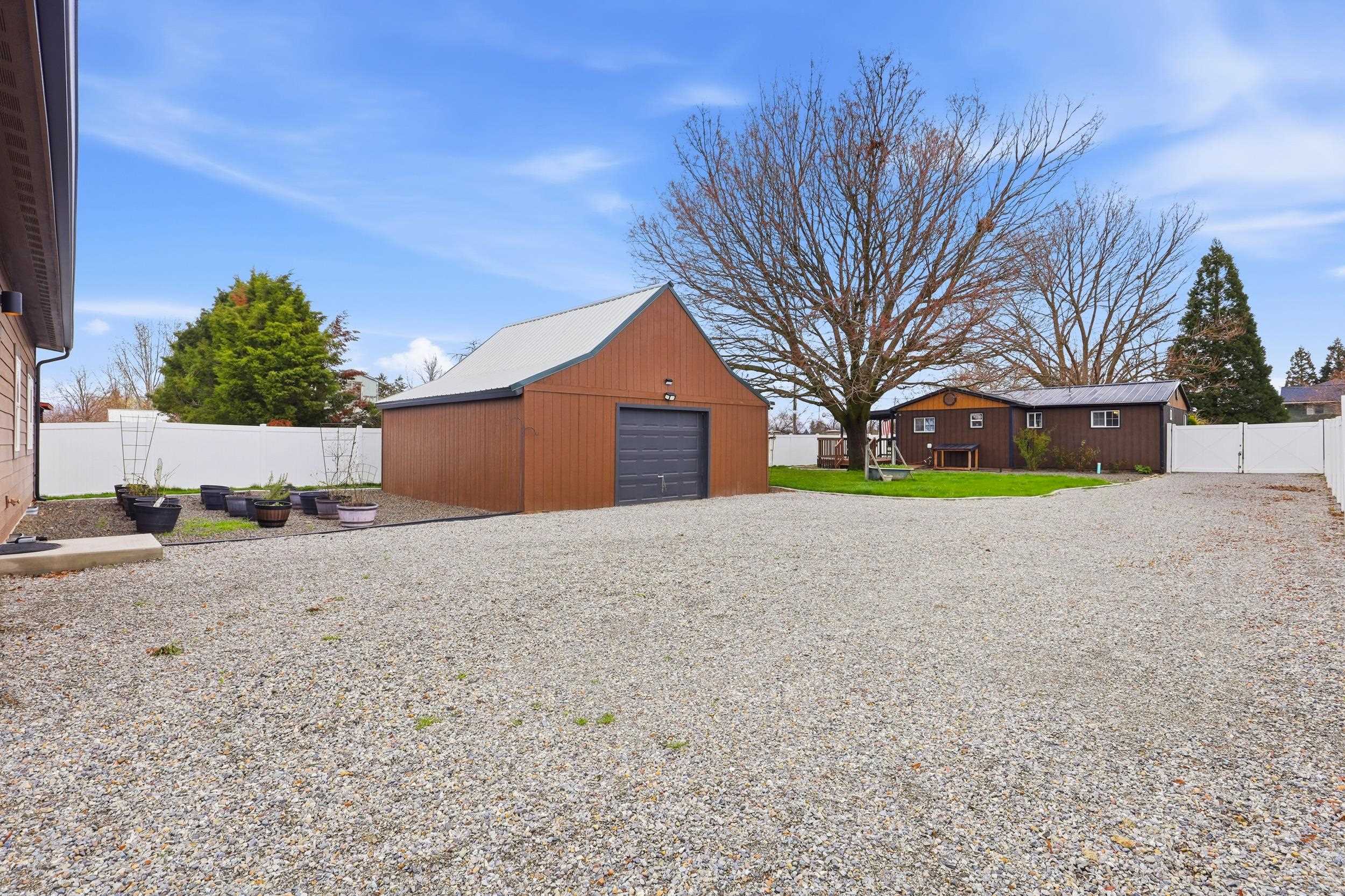 5325 N Vincent Rd - Photo 9