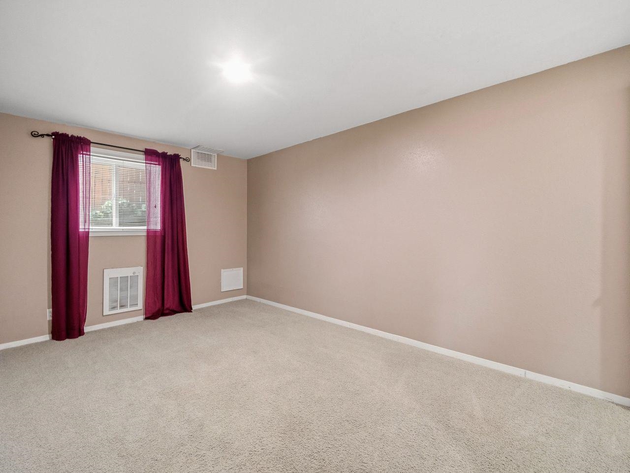 205 E Brewster St - Photo 23