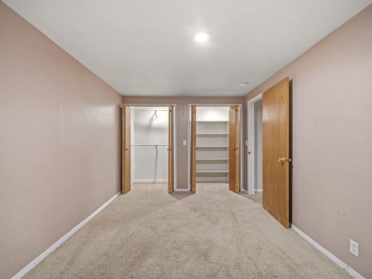 205 E Brewster St - Photo 24