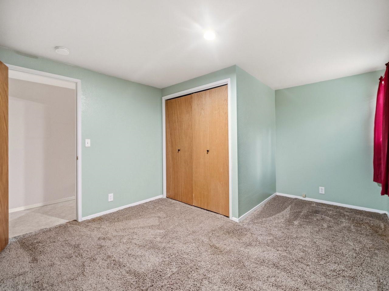 205 E Brewster St - Photo 22