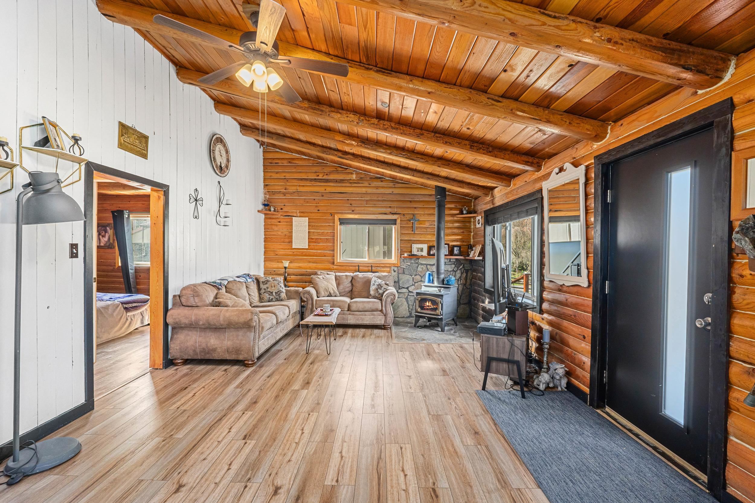 1903 Orchard Dr - Photo 4