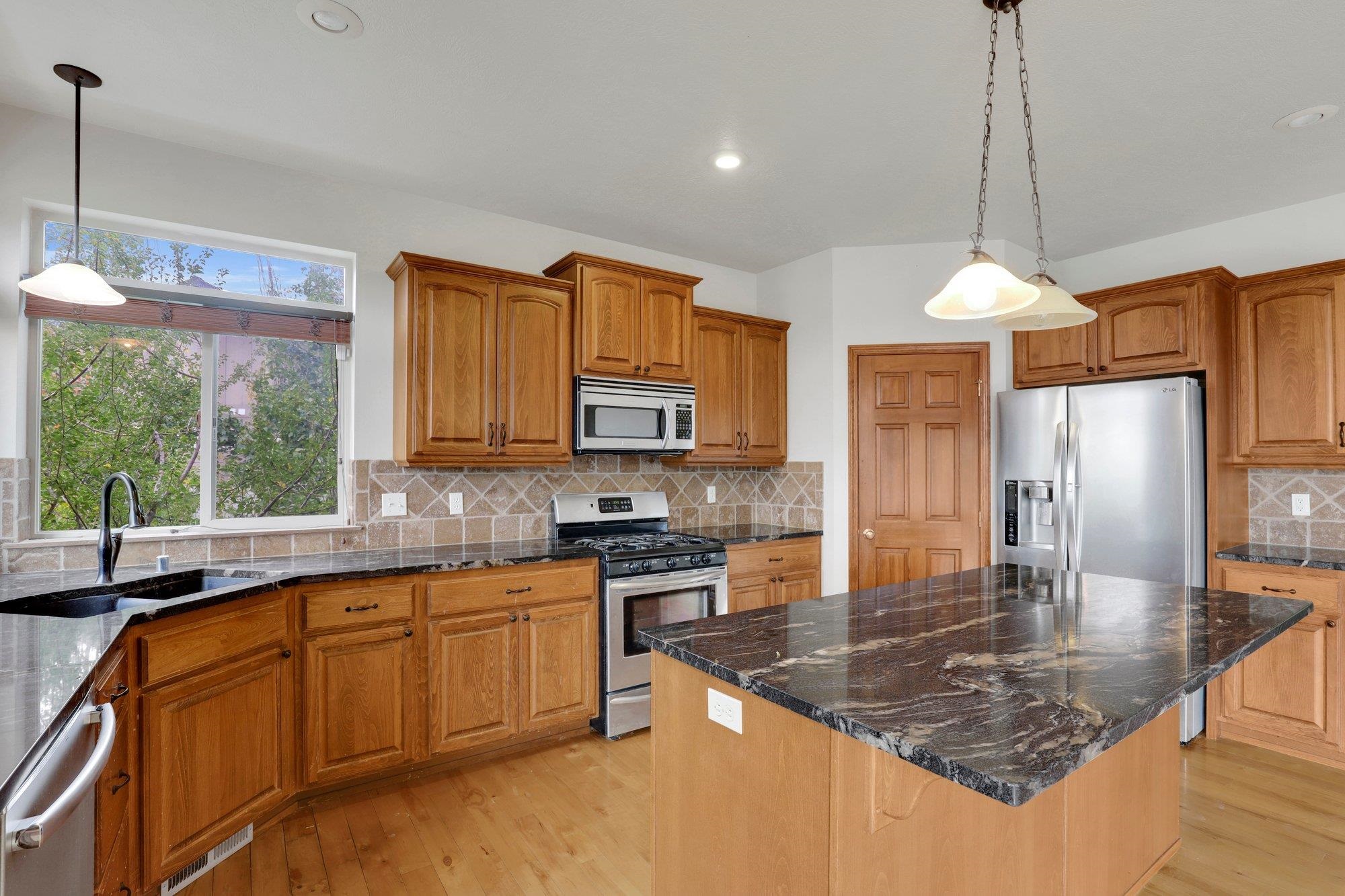 20306 E Happy Trails Ln - Photo 10
