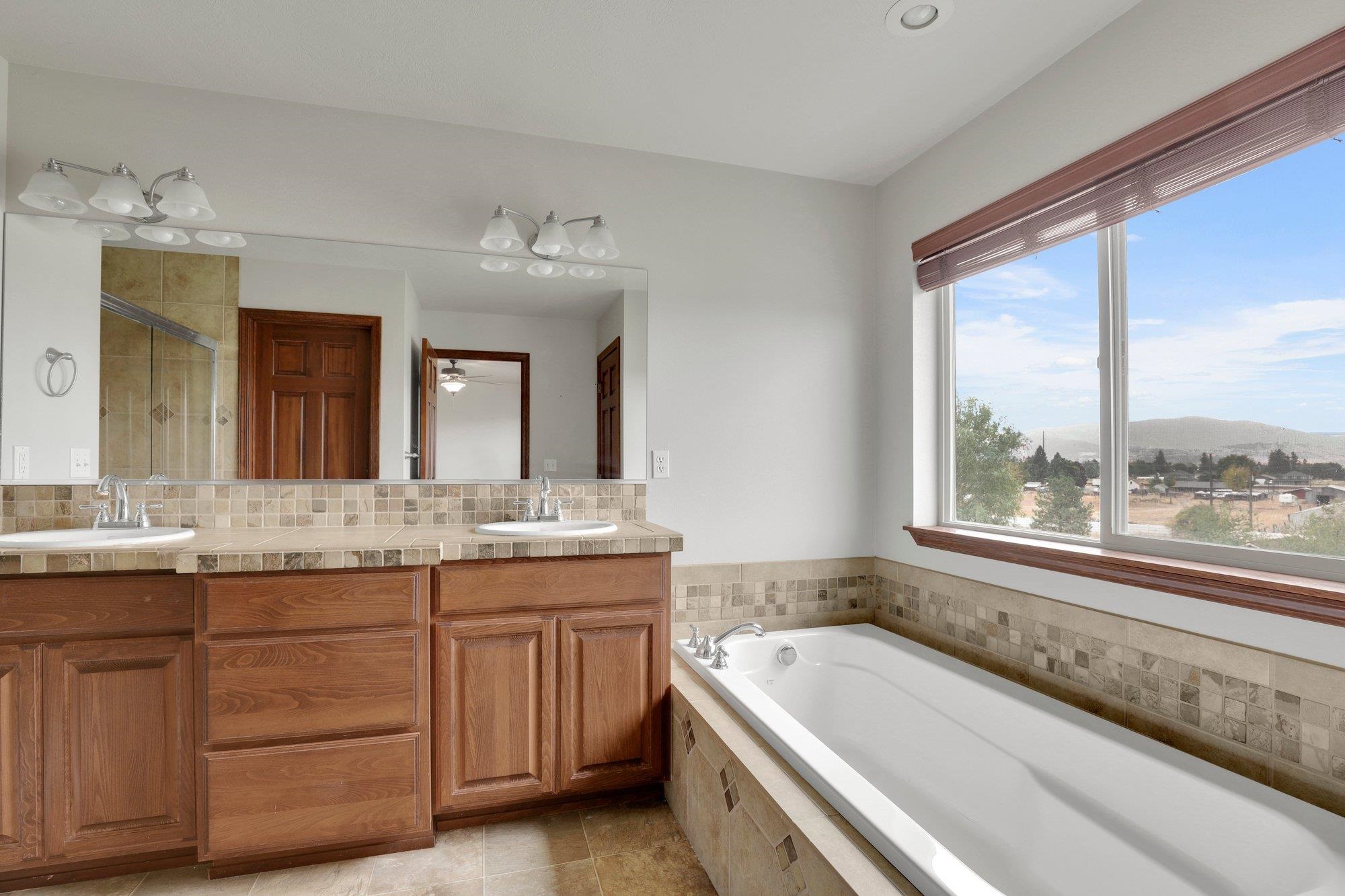 20306 E Happy Trails Ln - Photo 16