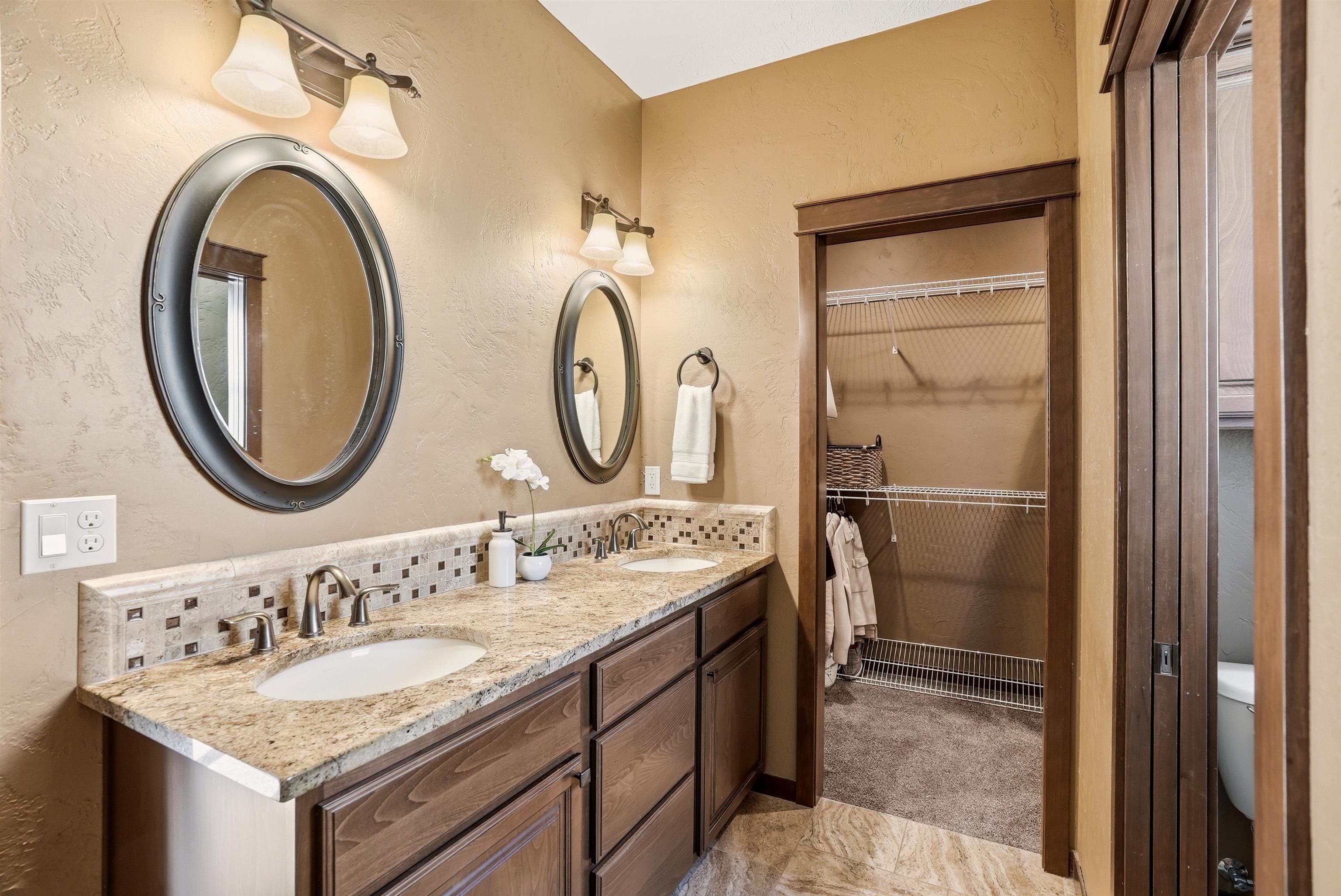 202 E Alexa Ct - Photo 10