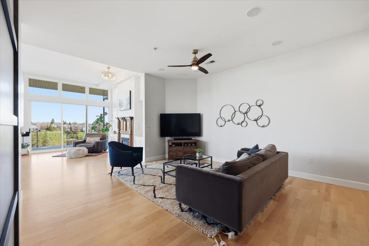 2230 W Riverside Ave - Photo 9