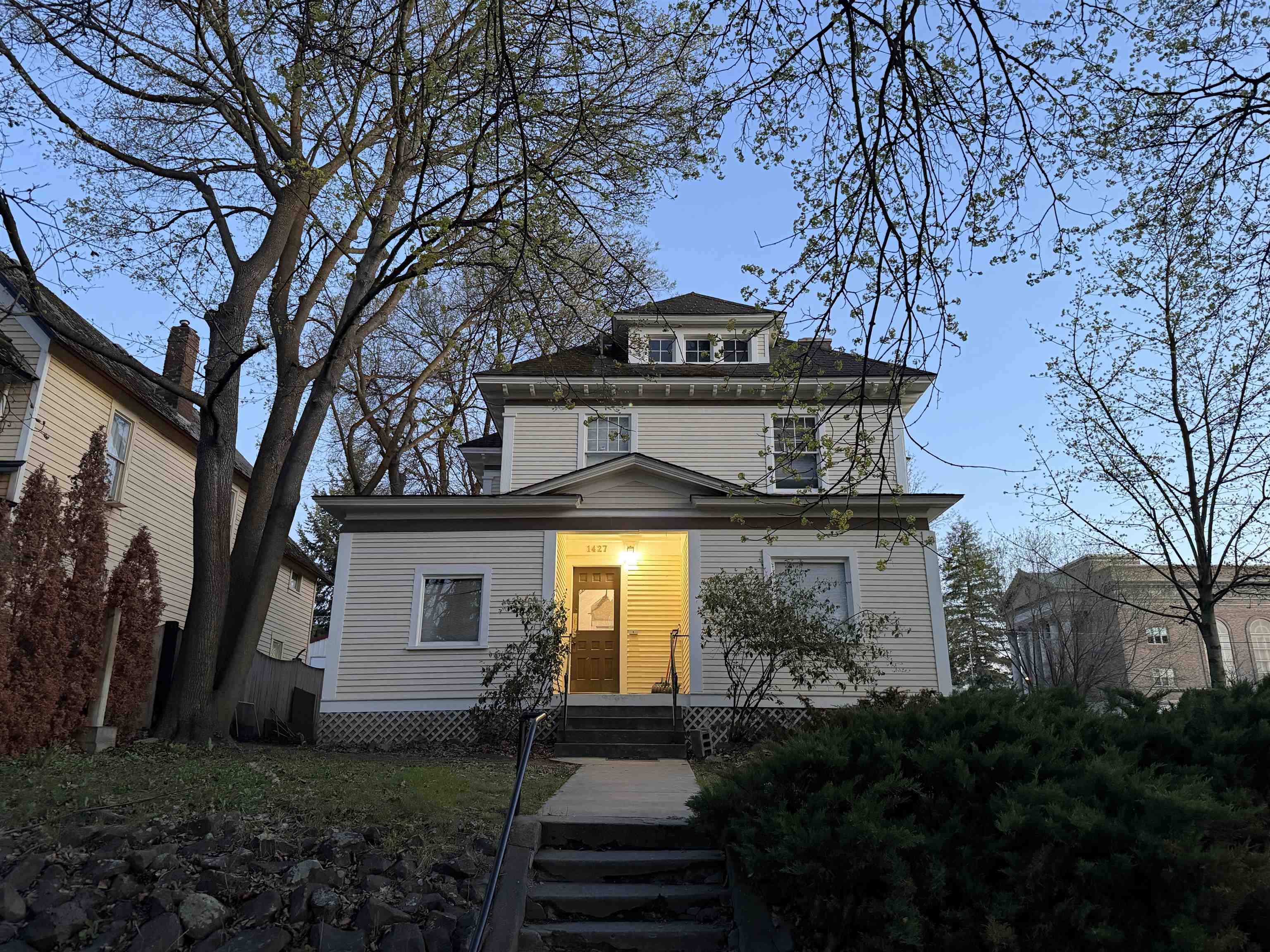 1427 W 7th Ave - Photo 1