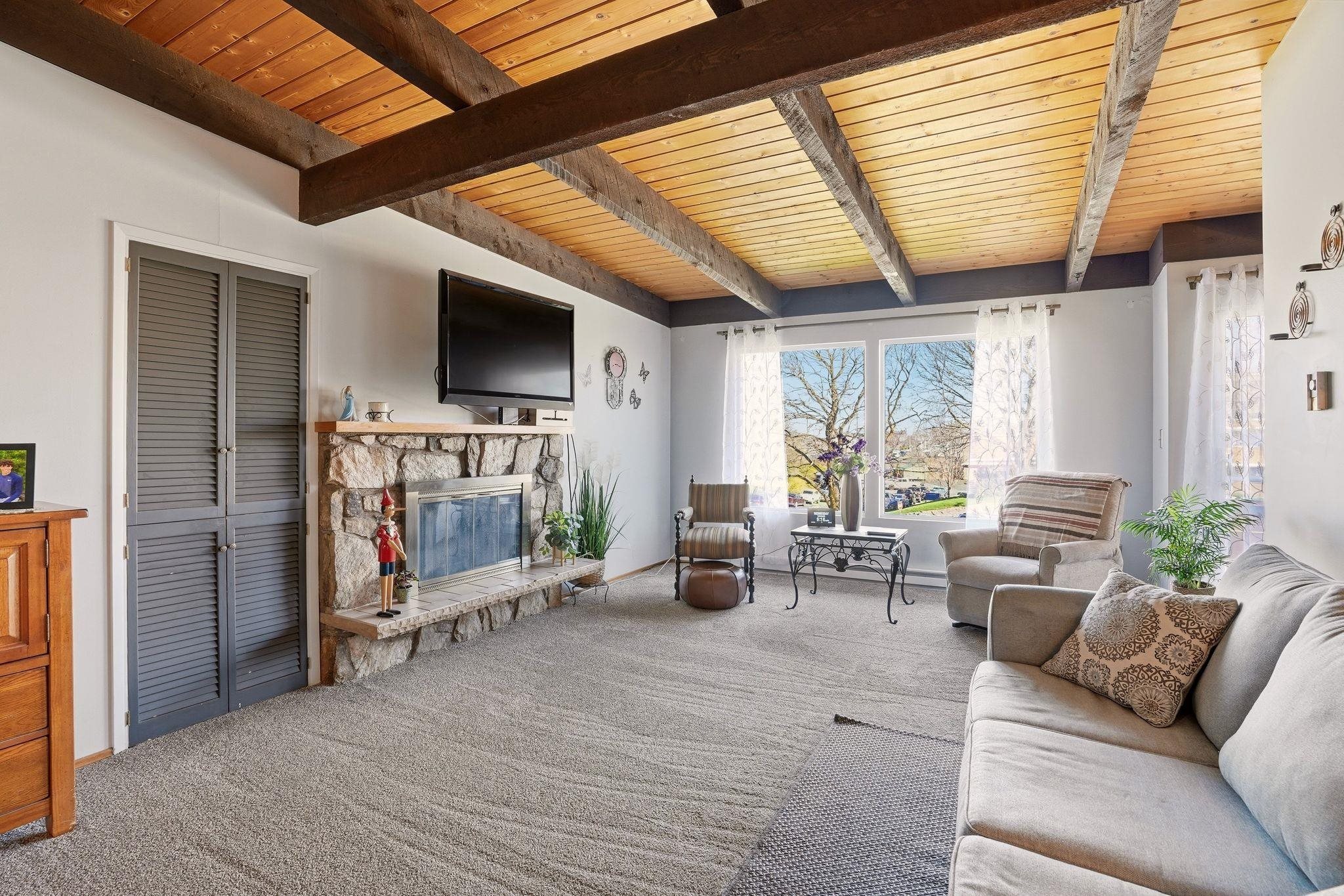 108 E Rowan Ave - Photo 10