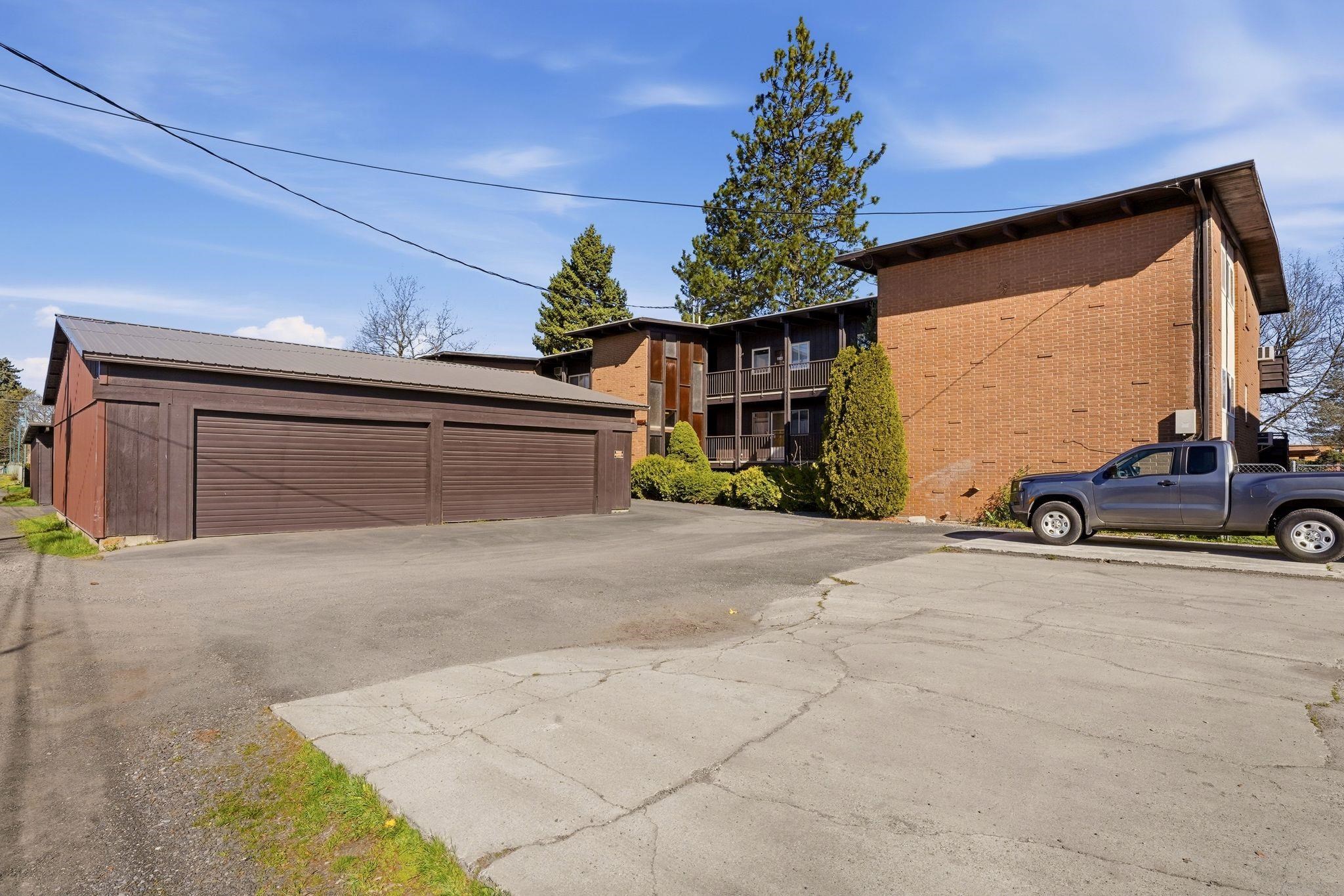 108 E Rowan Ave - Photo 28