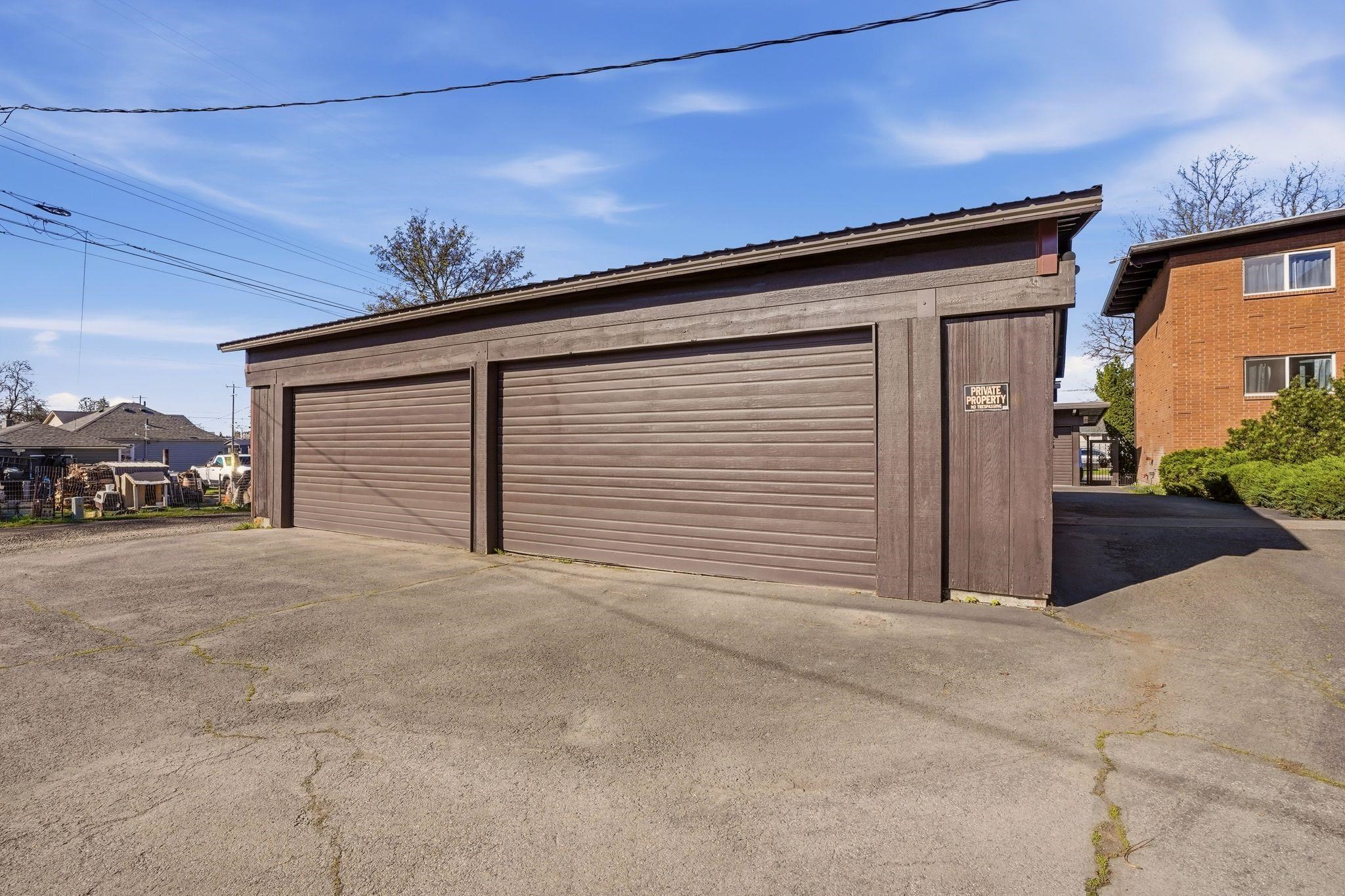 108 E Rowan Ave - Photo 29