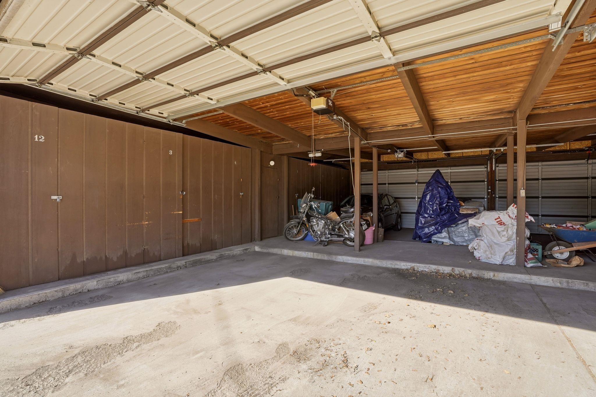 108 E Rowan Ave - Photo 30