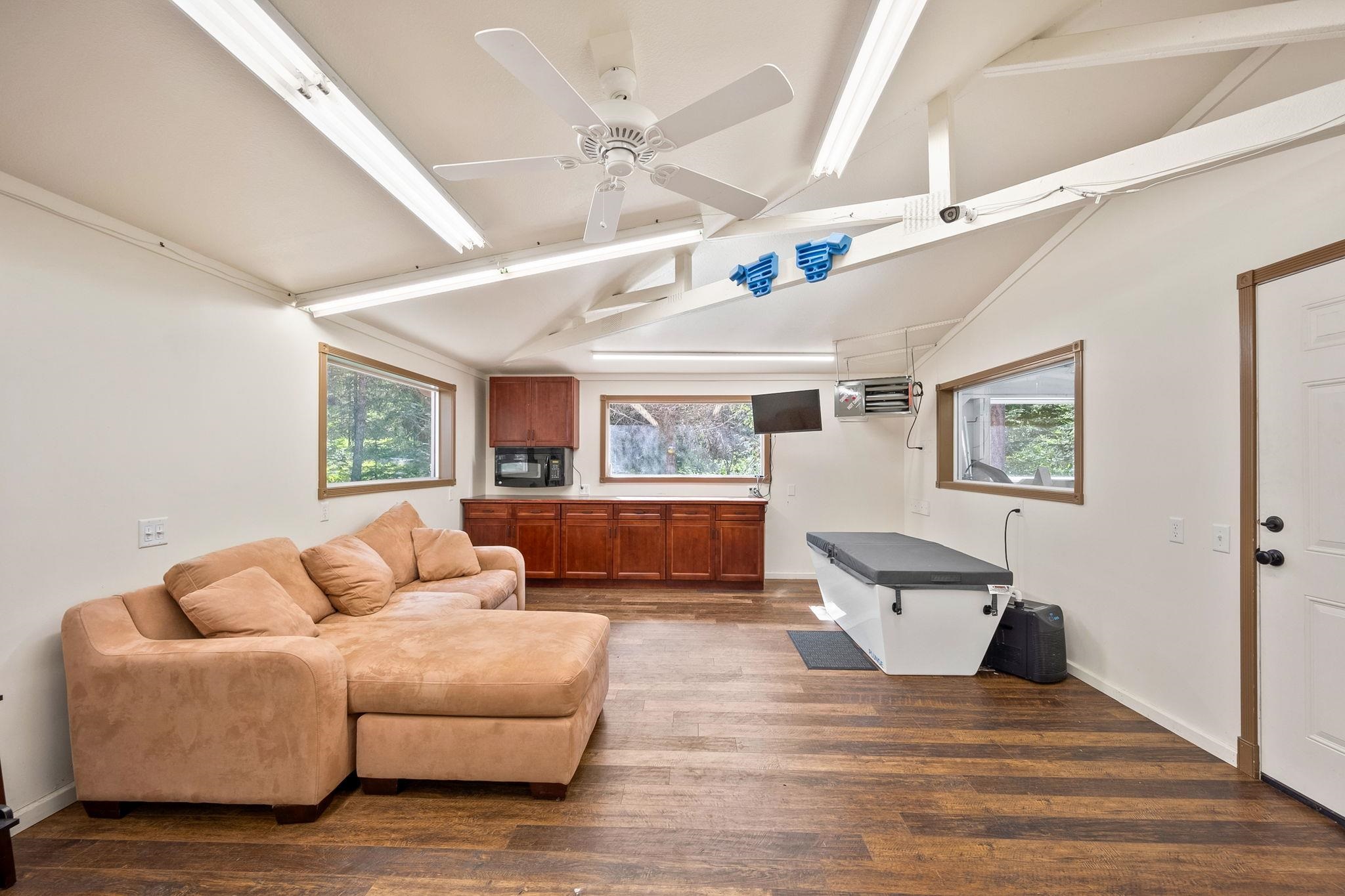 433873 Highway 20 - Photo 39