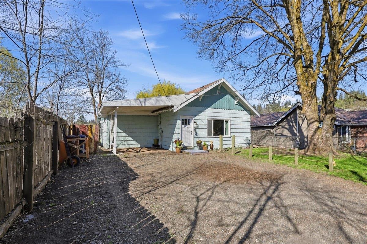 1920 W 23rd Ave - Photo 2