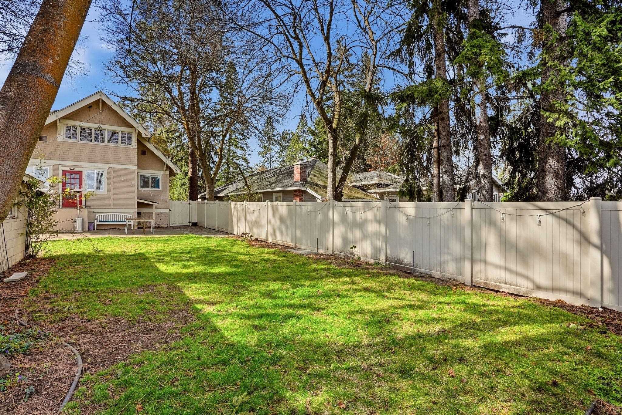 2435 E North Altamont Blvd - Photo 33