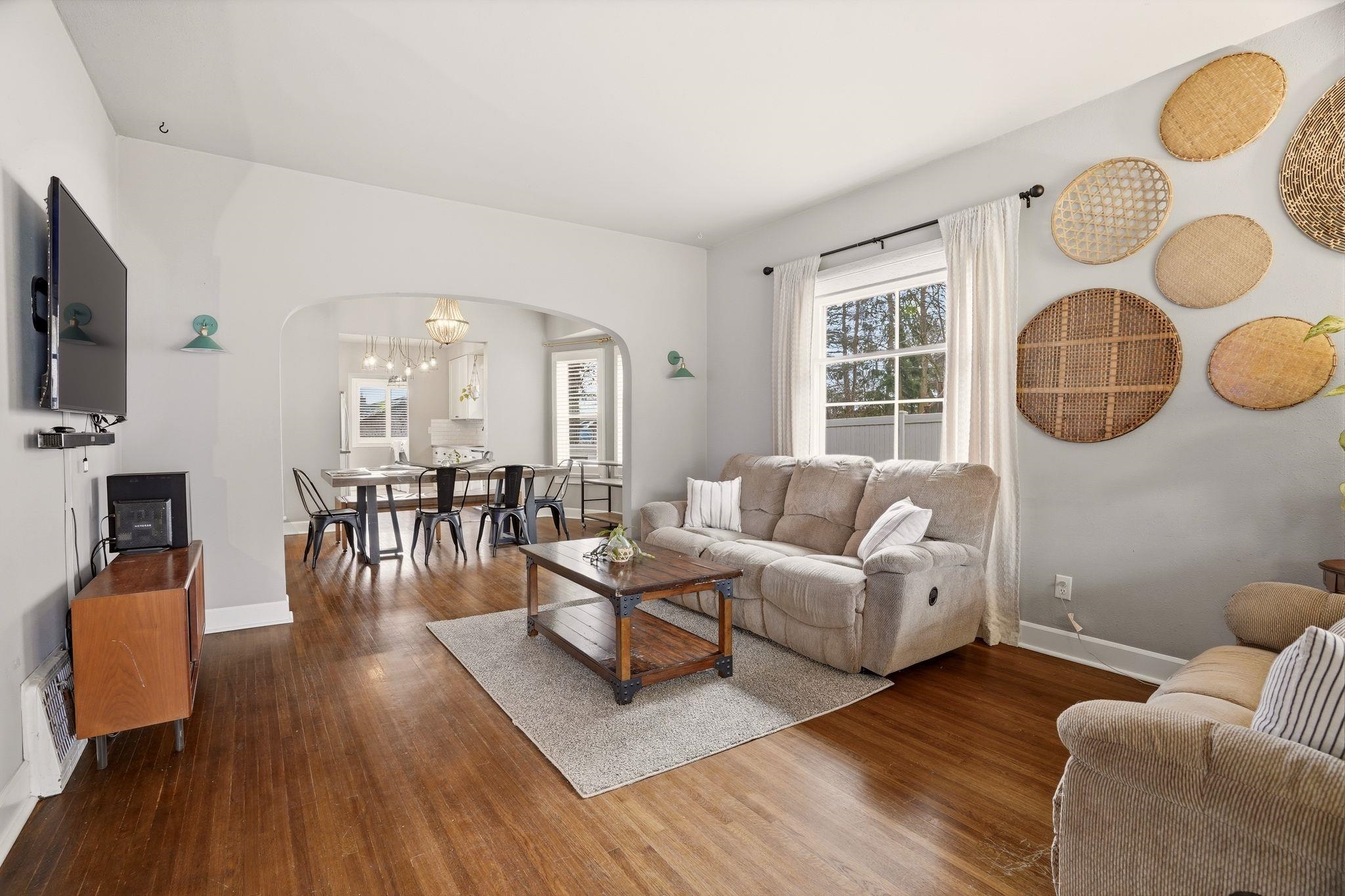 2435 E North Altamont Blvd - Photo 8