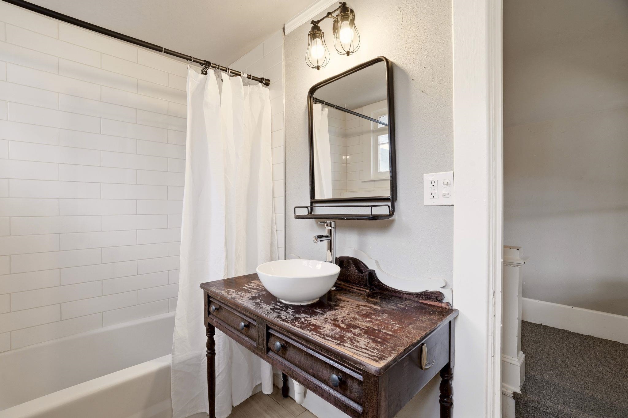 2435 E North Altamont Blvd - Photo 28