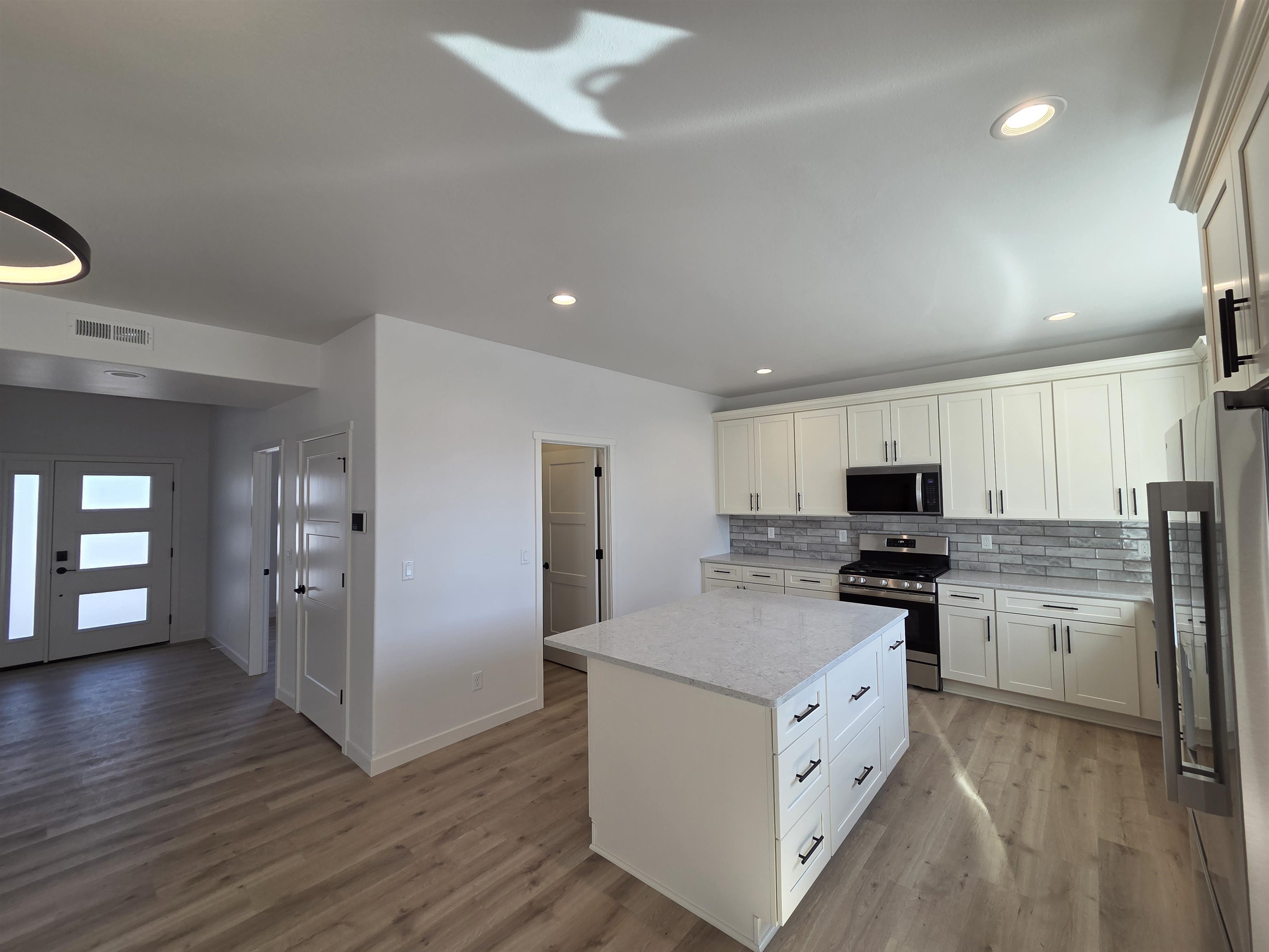 12708 E Desmet Ave - Photo 11